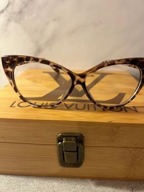 Tortoiseshell Cat-Eye Glasses - Brown/Black